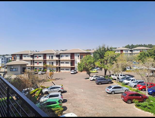 169M² OFFICE FOR SALE IN LOMBARDY ESTATE
